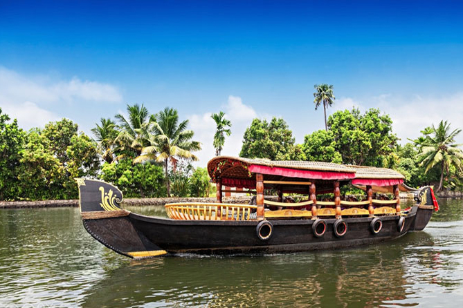 3 Bedroom Houseboat